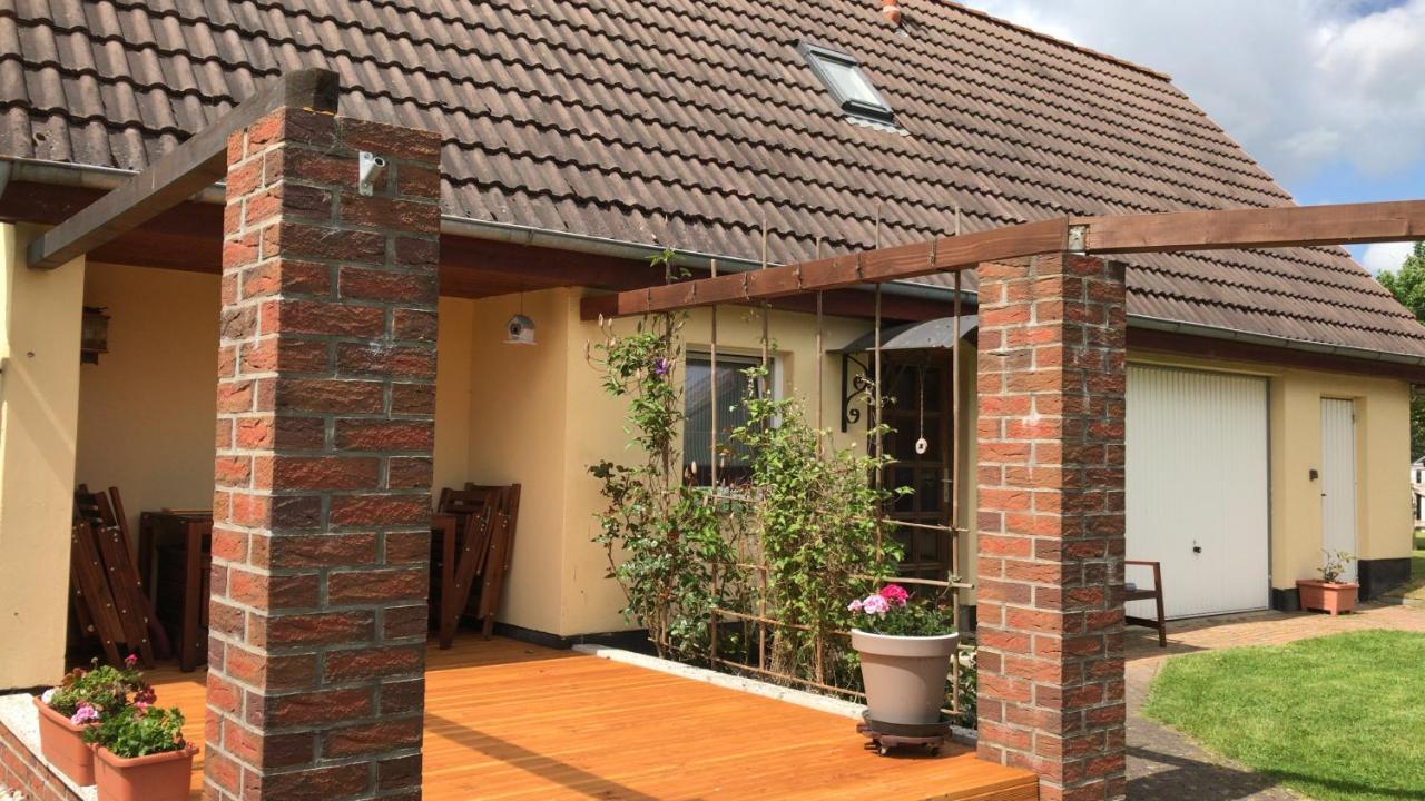 Ferienhaus Fienstorf Steinfeld  ภายนอก รูปภาพ